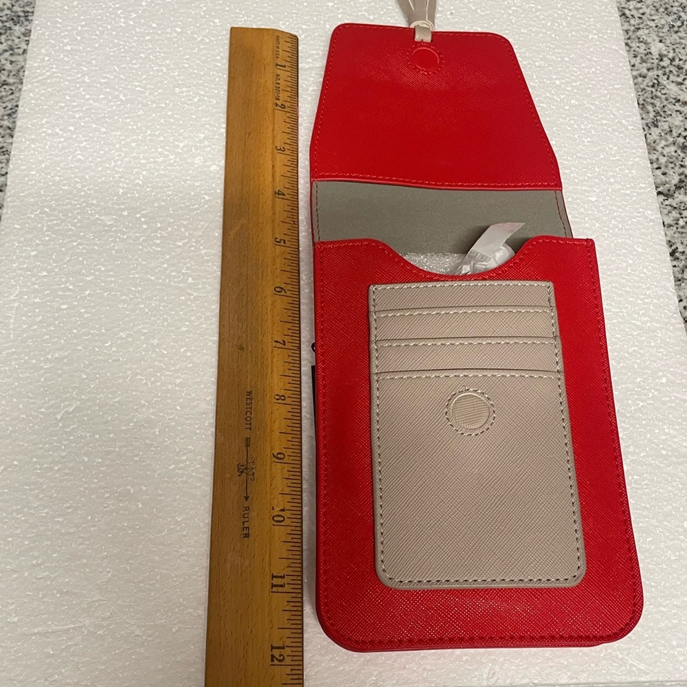 NWT K Carroll Crossbody RFID card slots. Big enough 4 most phones, cards & money - Picture 7 of 12